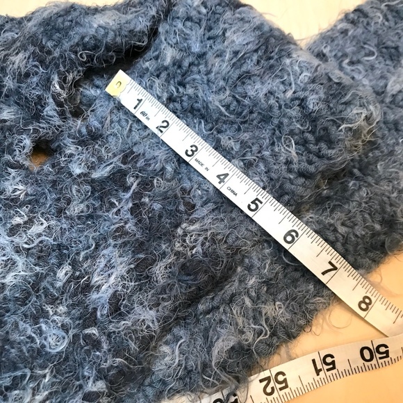 Warm Soft Scarf. Handknitted. Mixed Fibers. Deep Grey Blue & Light Blue. NWT. - Picture 7 of 8